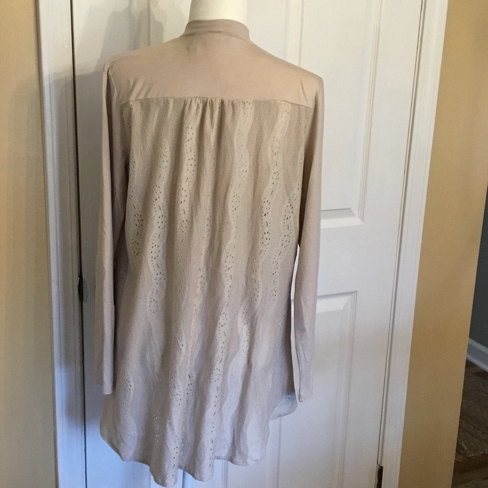 LOGO Cottage Lacey Back Open-Front Drapey Cardigan Sand Color Size M